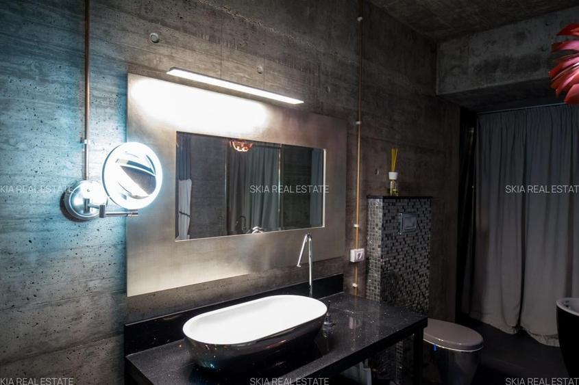 Casă individuală cu 12 camere cu Canalizare în Nord