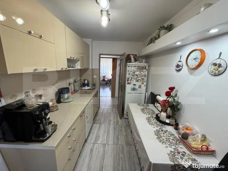 Apartament cu 4 camere decomandat în Carpați 1