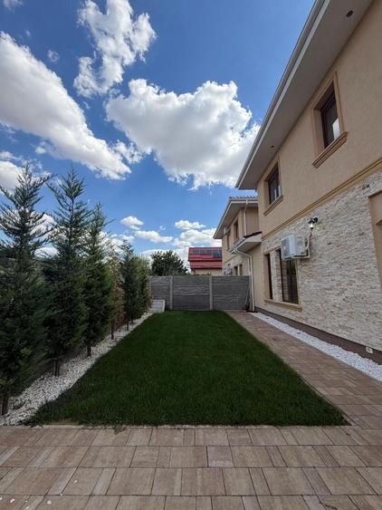 Duplex cu 5 camere cu Canalizare în Dumbrăvița