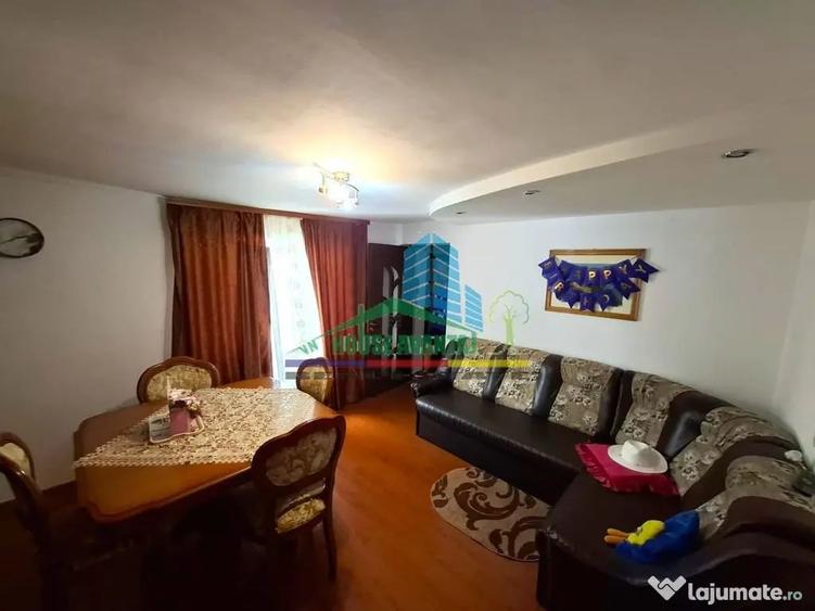 Casă cu 4 camere cu Teren 2428 Mp în Central