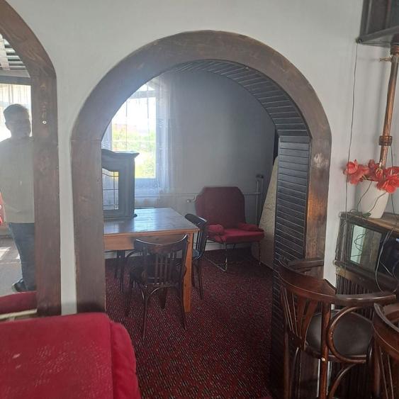 Casă cu 8 camere cu Teren 700 Mp în Semicentral