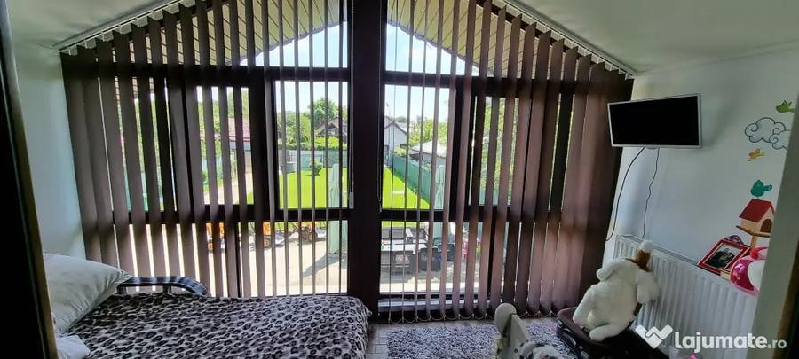 Casă cu 7 camere în Exterior Vest