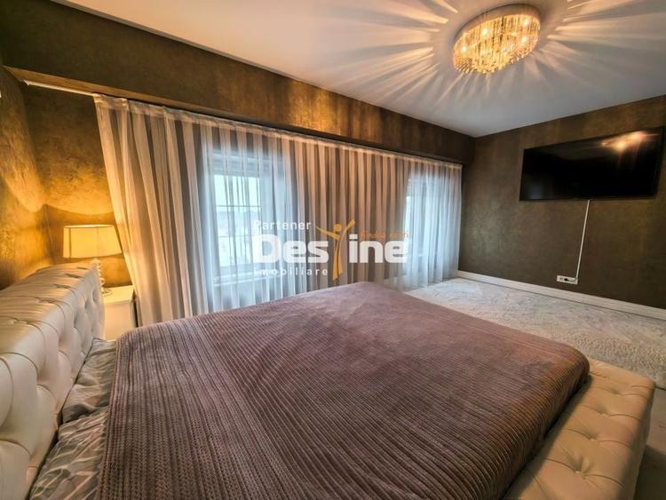 Duplex cu 7 camere cu Canalizare în Copou