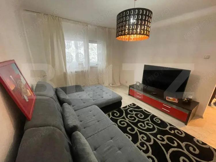Apartament cu 4 camere decomandat în 1 Mai