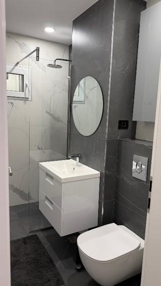 Apartament cu 3 camere decomandat, mobilat în Lipovei