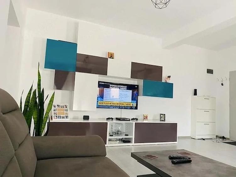 Apartament cu 2 camere semidecomandat în Giroc