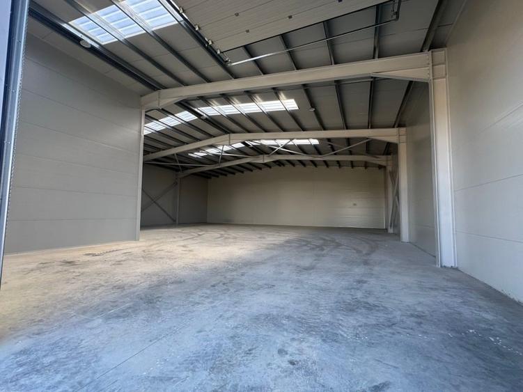 Spațiu industrial, de 593 mp, în Chiajna