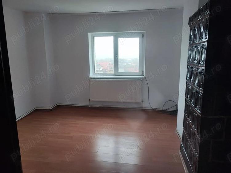 Apartament cu 3 camere decomandat în Agigea