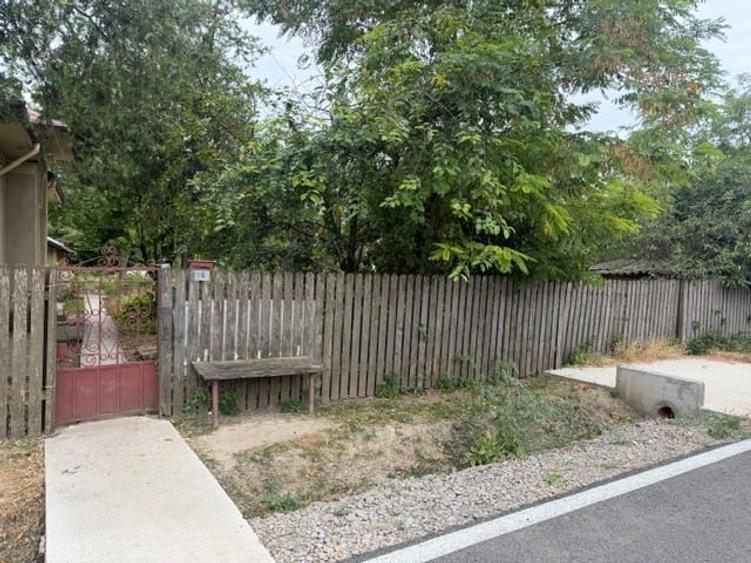 Casă individuală cu 4 camere cu Canalizare în Ceacu