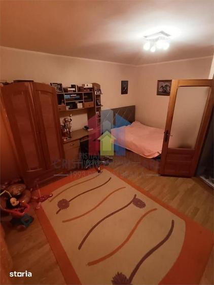 Apartament cu 4 camere în Buzaului