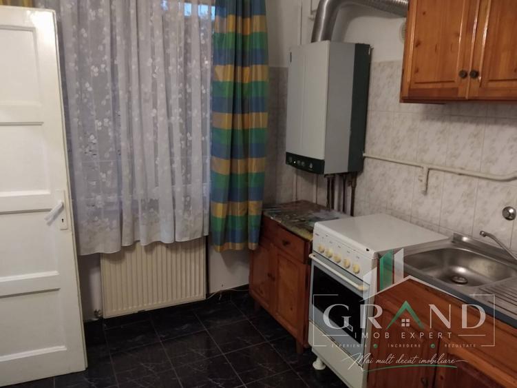 Garsonieră decomandată, mobilată în Horea