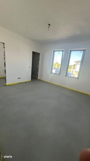 Casă cu 3 camere cu Teren 500 Mp în Central