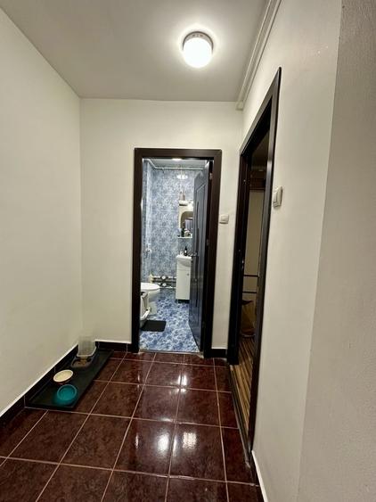 Apartament cu 4 camere decomandat în Drumul Taberei