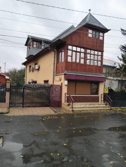 Casă cu 3 camere în Central