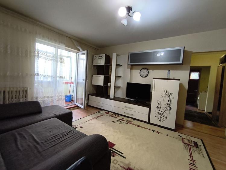 Apartament cu 2 camere decomandat în Mircea cel Bătrân