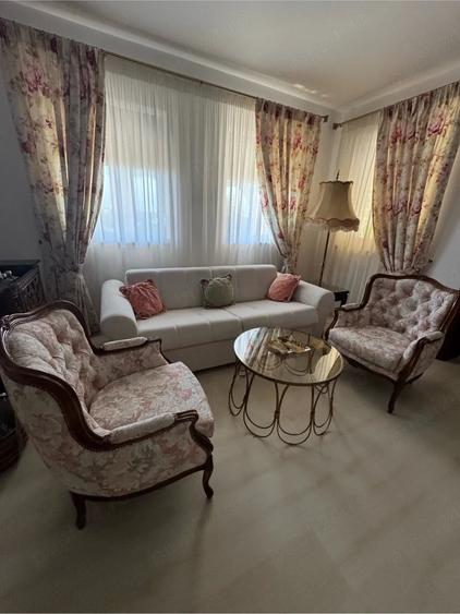 Casă cu 5 camere cu Teren 750 Mp în 1 Decembrie
