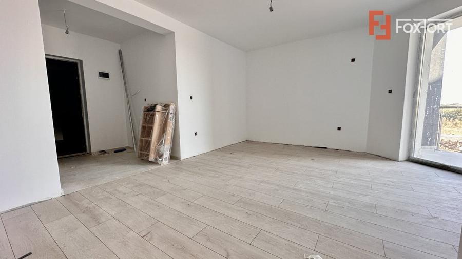 Apartament cu 2 camere decomandat în Giroc