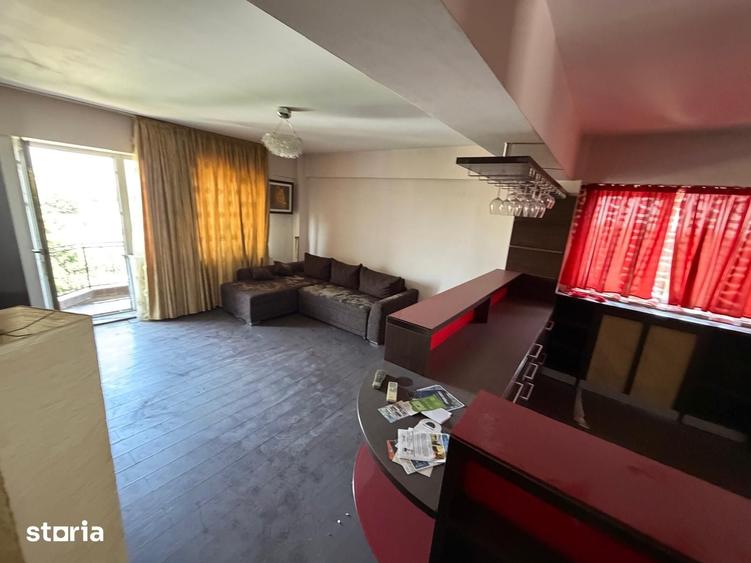Apartament cu 5 camere în Străulești