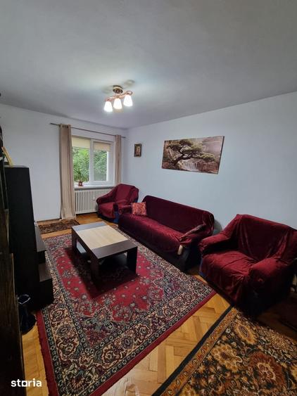 Apartament cu 3 camere decomandat în Titan