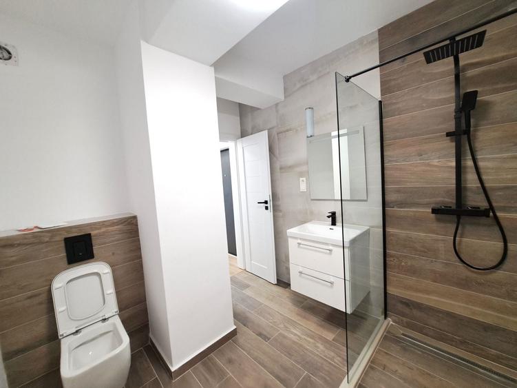 Apartament cu 3 camere decomandat în Vest
