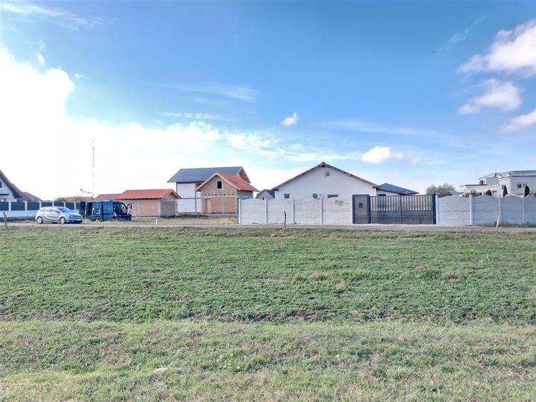 Teren Construcții intravilan de 754 mp, în Bod