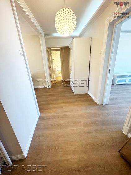 Apartament cu 3 camere decomandat în Muncii