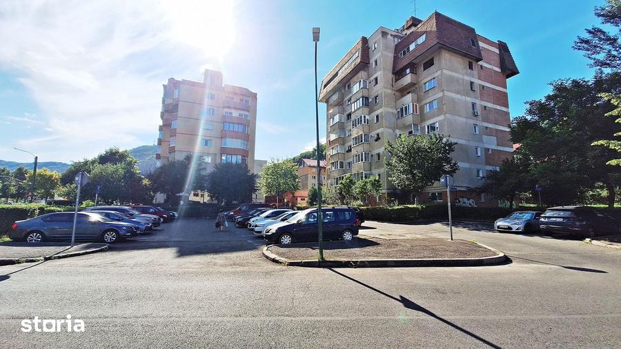 Apartament cu 2 camere semidecomandat în Răcădău