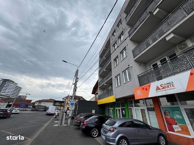 Spațiu comercial, de 88 mp, în Central