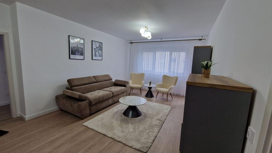 Apartament cu 2 camere semidecomandat, mobilat în Exterior Vest