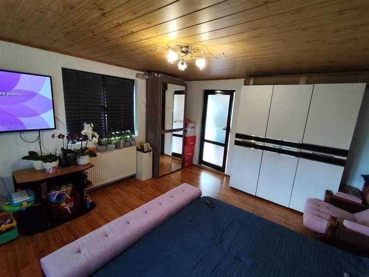Casă individuală cu 3 camere cu Canalizare în Chitila