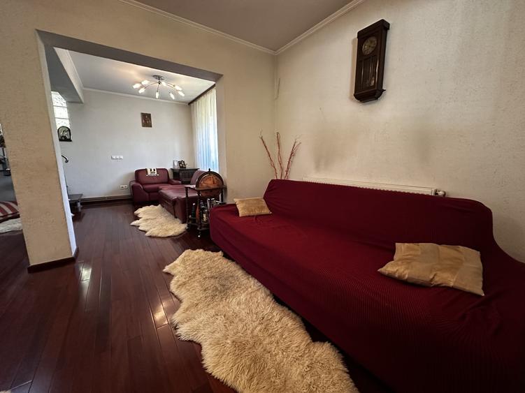 Casă individuală cu 5 camere cu Canalizare în Cheia