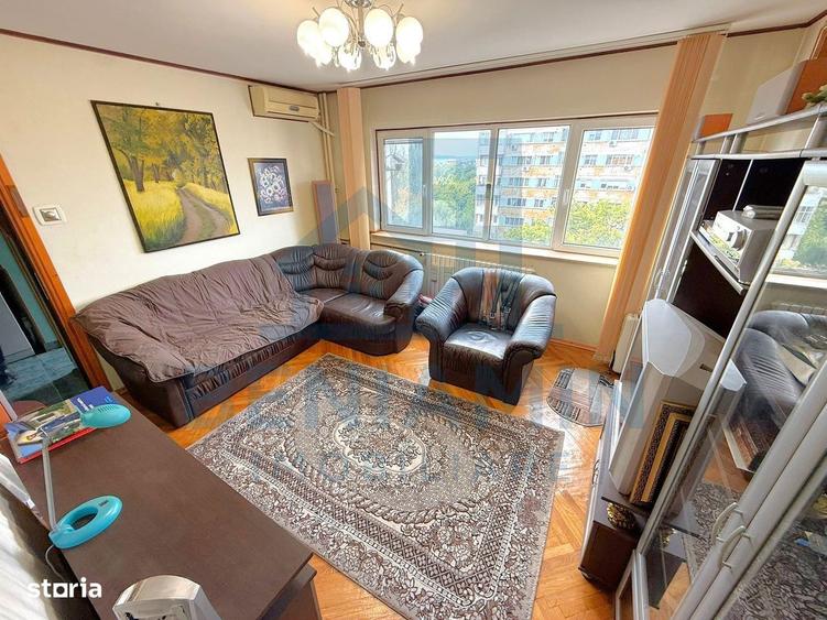 Apartament cu 3 camere semidecomandat în George Enescu