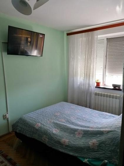 Apartament cu 3 camere semidecomandat în Abator