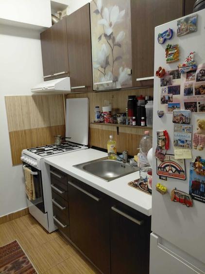 Vand garsoniera Bd Regiei 6C - 8