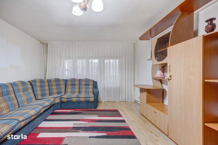 Apartament cu 4 camere în Decebal