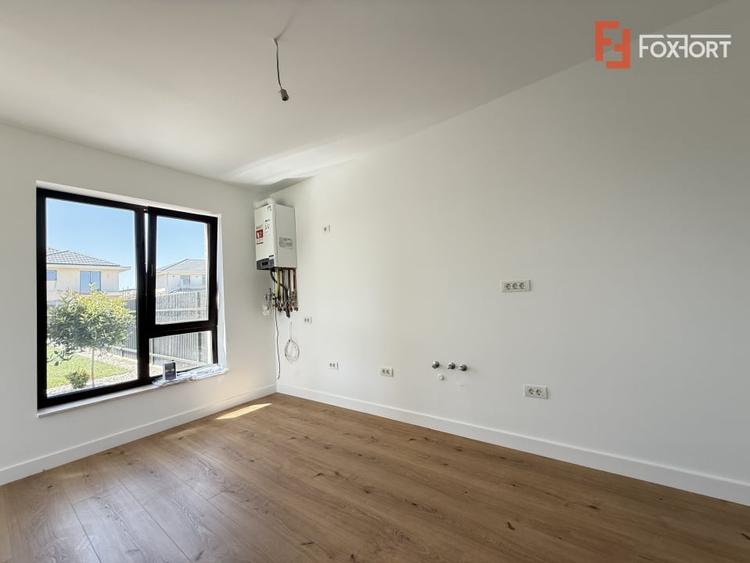 Duplex cu 5 camere cu Canalizare în Dumbrăvița