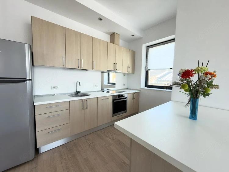 Apartament cu 3 camere în P-ța Universității