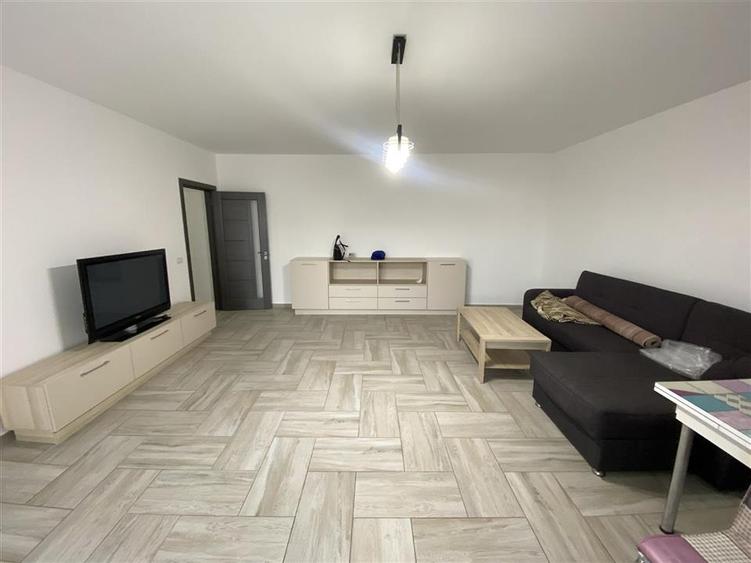 Apartament cu 2 camere decomandat, mobilat în Brăilei