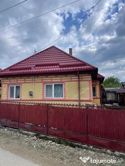 Casă cu 4 camere în Valea Părului