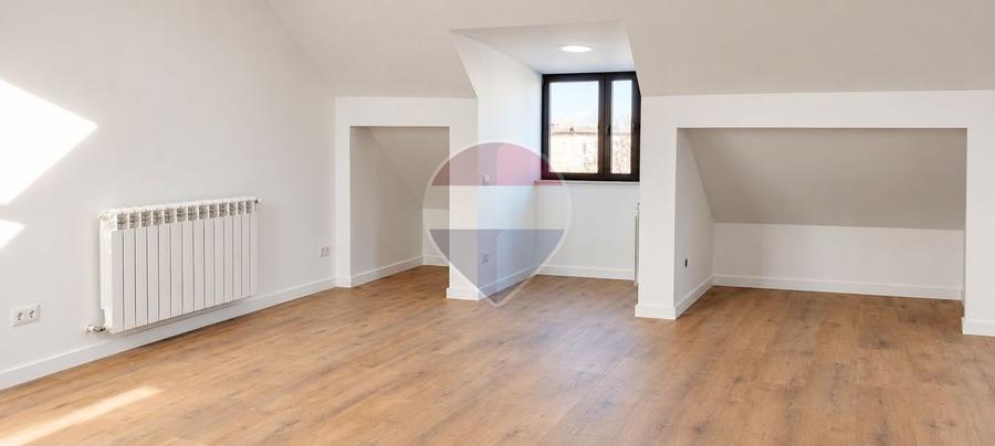 Casă individuală cu 5 camere cu Teren 250 Mp în Barbu Văcărescu
