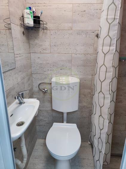 Casă individuală cu 5 camere cu Canalizare în Reghin