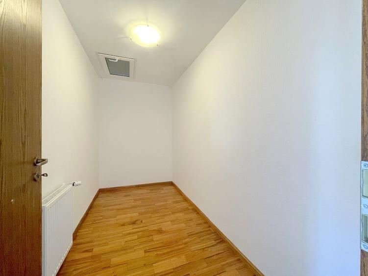 Duplex cu 5 camere cu Canalizare în Torontalului