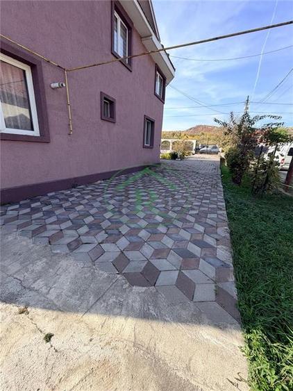 Casă cu 4 camere cu Teren 650 Mp în Pârscov