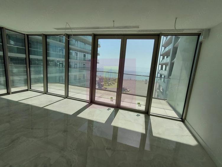 Apartament cu 3 camere nedecomandat în Nord