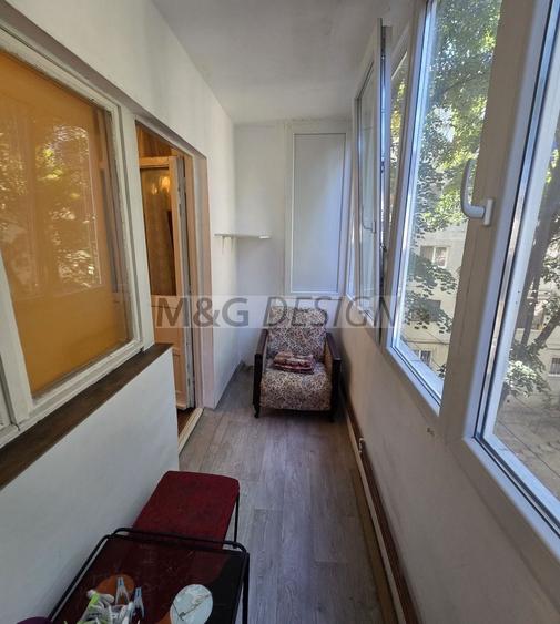 Apartament cu 2 camere semidecomandat în Girocului