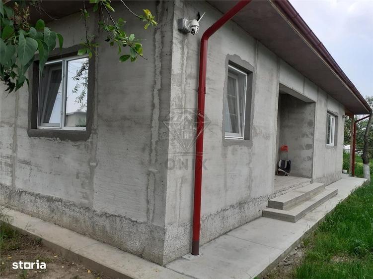 Casă cu 3 camere în Ceptura