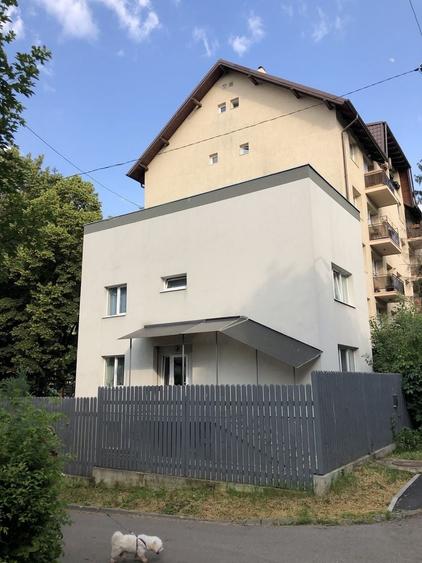Garsonieră decomandată în 7 Noiembrie
