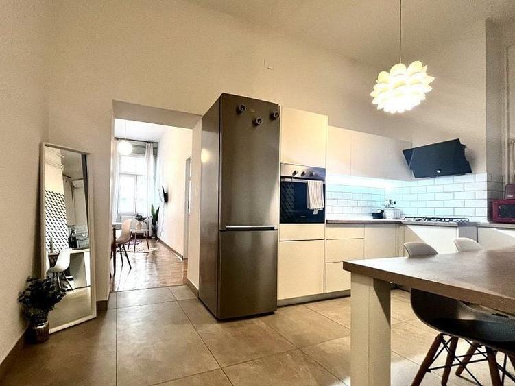 Apartament cu 2 camere semidecomandat, mobilat în Ultracentral
