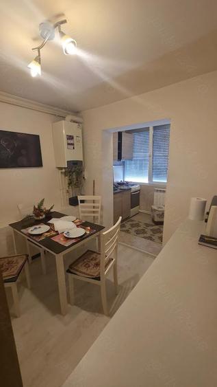 Apartament 3 camere, decomandat, central - 7