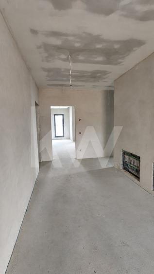 Penthouse cu 4 camere decomandat în Arhitecților - Calea Cisnădiei